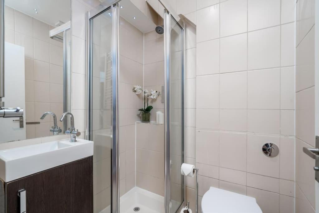 Paddington Prime Tourist Entire 1 Bed Flat For 4 Leilighet London Eksteriør bilde