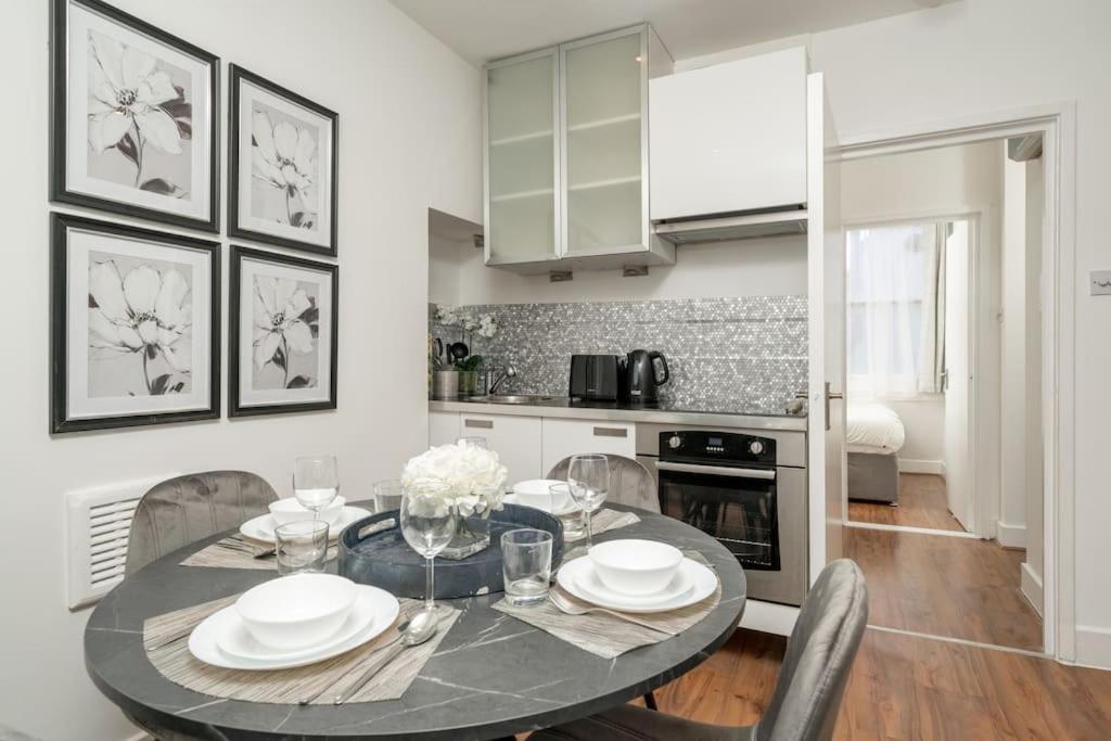 Paddington Prime Tourist Entire 1 Bed Flat For 4 Leilighet London Eksteriør bilde